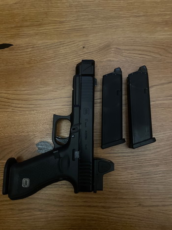 Imagen 2 de Glock 17 Gen5 inkl 5mags, Reddot, Kompensator