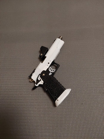 Imagen 2 de TM Hi Capa White Edition