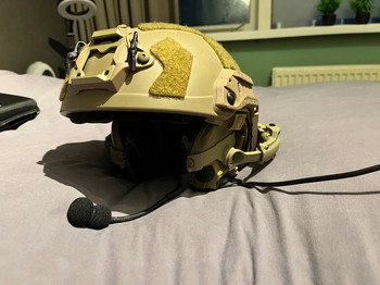 Bild 2 für Helmet setup te koop + TacSky ComtacIII/PTT/Boafeng uv5-R