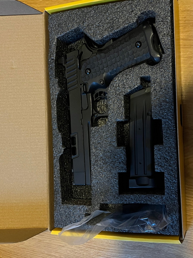 Image 1 for Army Armament R604
