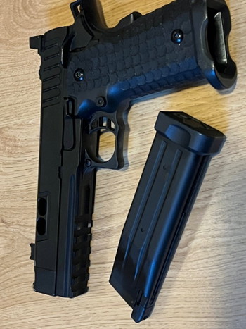 Image 3 for Army Armament R604