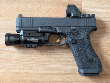 Afbeelding 2 van GHK Glock 17 Gen 5 MOS with complete BFA Steel Parts and Upgrades (with 