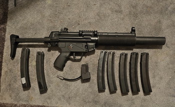 Image 2 pour VFC MP5 SD3 V2  Met 5 Mags En Accessories  Te koop.