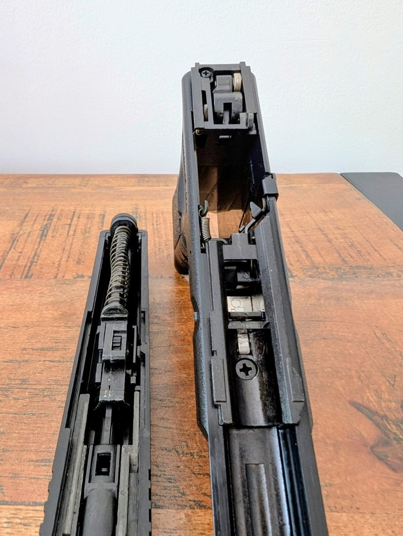 Imagen 1 de Tokyo Marui Glock 17 Gen 4 GBB  Splinternieuw zonder doos