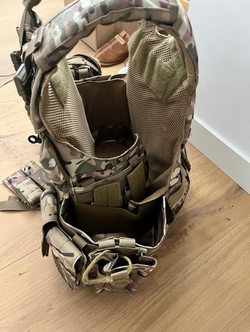Image 2 for Airsoft Plate Carrier + Pouches & Plates