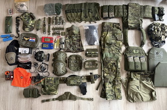 Immagine di Complete airsoft loadout in OD green en Multicam Tropic - met veel toebehoren