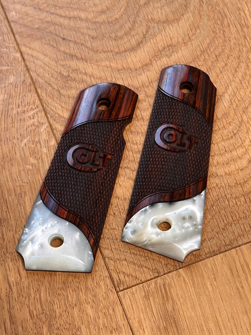Image 1 for 1911 Altamon Grips