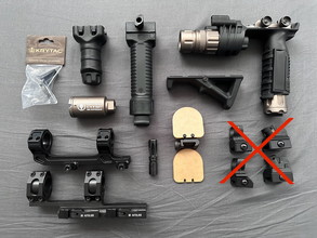 Image pour Verschillende Attachments grips/mounts/sights moet snel weg!