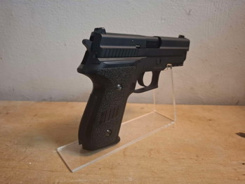 Image 4 for Cybergun Swiss Arms SIG P229 - GBB - NEAR MINT