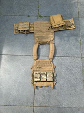 Imagen para Warrior assault systems DCS plate carrier tan setup