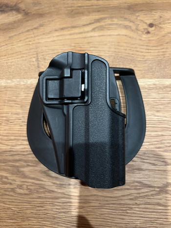 Imagen 2 de Hierbij bied in mijn Colt 1911 custom foliage warrior Tokyo Marui en 3 magazijnen te koop aan.
