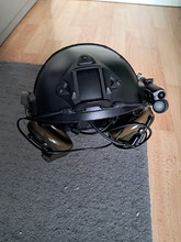 Image for Helm met gehoorbescherming + communicatieset en lampje