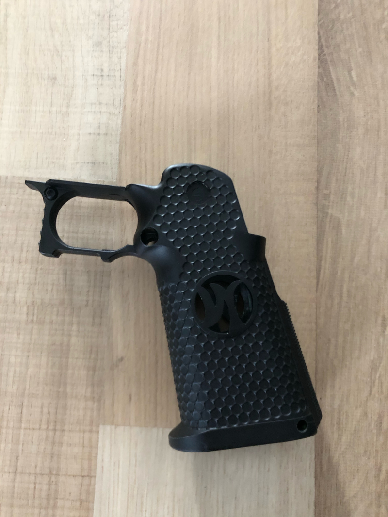 Image 1 for AW custom Hi Capa grip