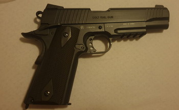 Afbeelding 3 van CYBERGUN COLT 1911 BLACKENED FULL METAL