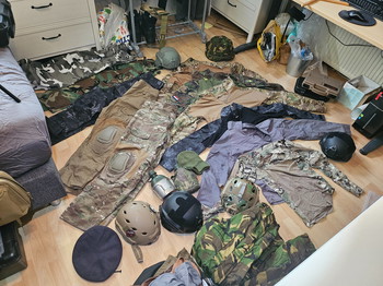 Afbeelding 4 van Complete Airsoft Set. Replica's, Accessoires, wapenkoffers/tassen, Kleding, Onderdelen.