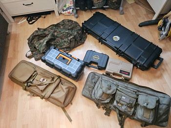 Afbeelding 5 van Complete Airsoft Set. Replica's, Accessoires, wapenkoffers/tassen, Kleding, Onderdelen.