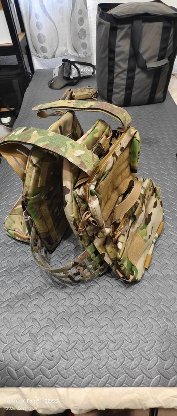 Image 2 pour Plate Carrier Pew Tactical VT12 MC