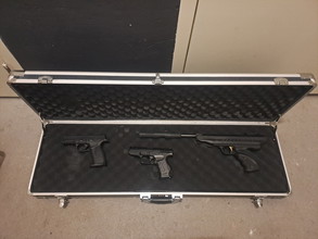 Bild für Hatsan MOD25 SuperCharger + Smith&Wesson MP&9 + Umarex Walther P99 + accesoires + flightcase