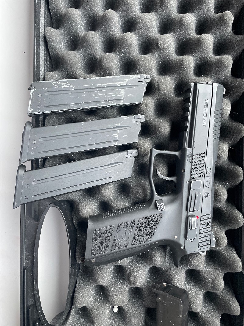 Image 1 for Asg cz p 09 pistol met 3mags geen leaks