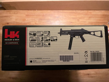 Image 2 for Natuurlijk is dit geen G36, maar de über stoere badboy UMP van Hk
