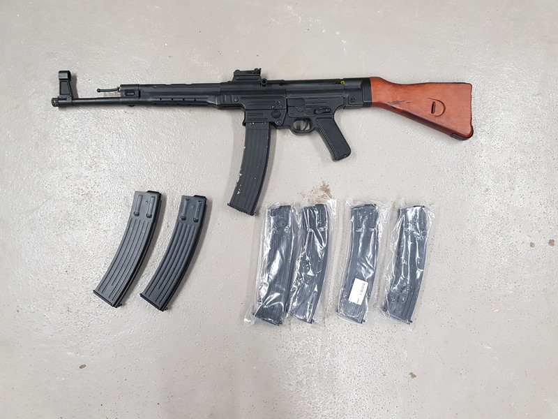 Image 1 pour AGM STG44 met 7 mags