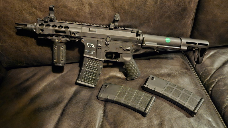 Afbeelding 1 van CLASSIC ARMY AR4-SBR AEG