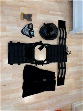 Afbeelding van Gear Emerson Crye JPC replica, Emerson Fast Helmet, 511 Tactical Combatshirt and Valken Eyepro