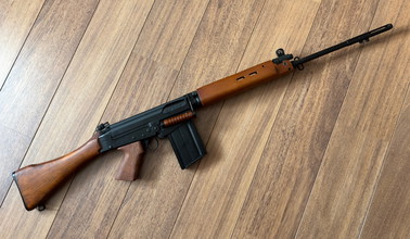 Image for FN FAL Hout
