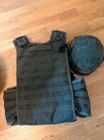 Afbeelding 2 van Vest & helmet