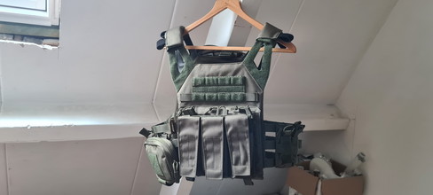 Image pour Olive drab 8fields tactical vest