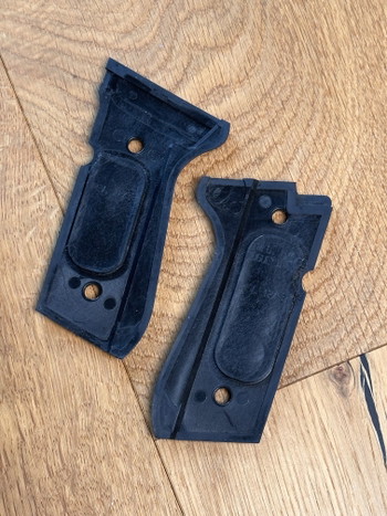 Image 3 for RD hogue grips for M92