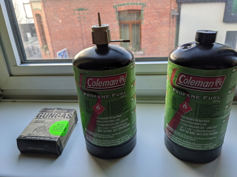 Image 1 for A.I. Propane adaptor kit met 2 Coleman propane flessen
