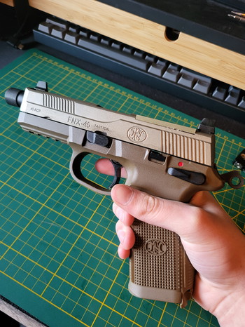 Afbeelding 3 van FNX 45 Set + Kapotte FNX 45 voor onderdelen