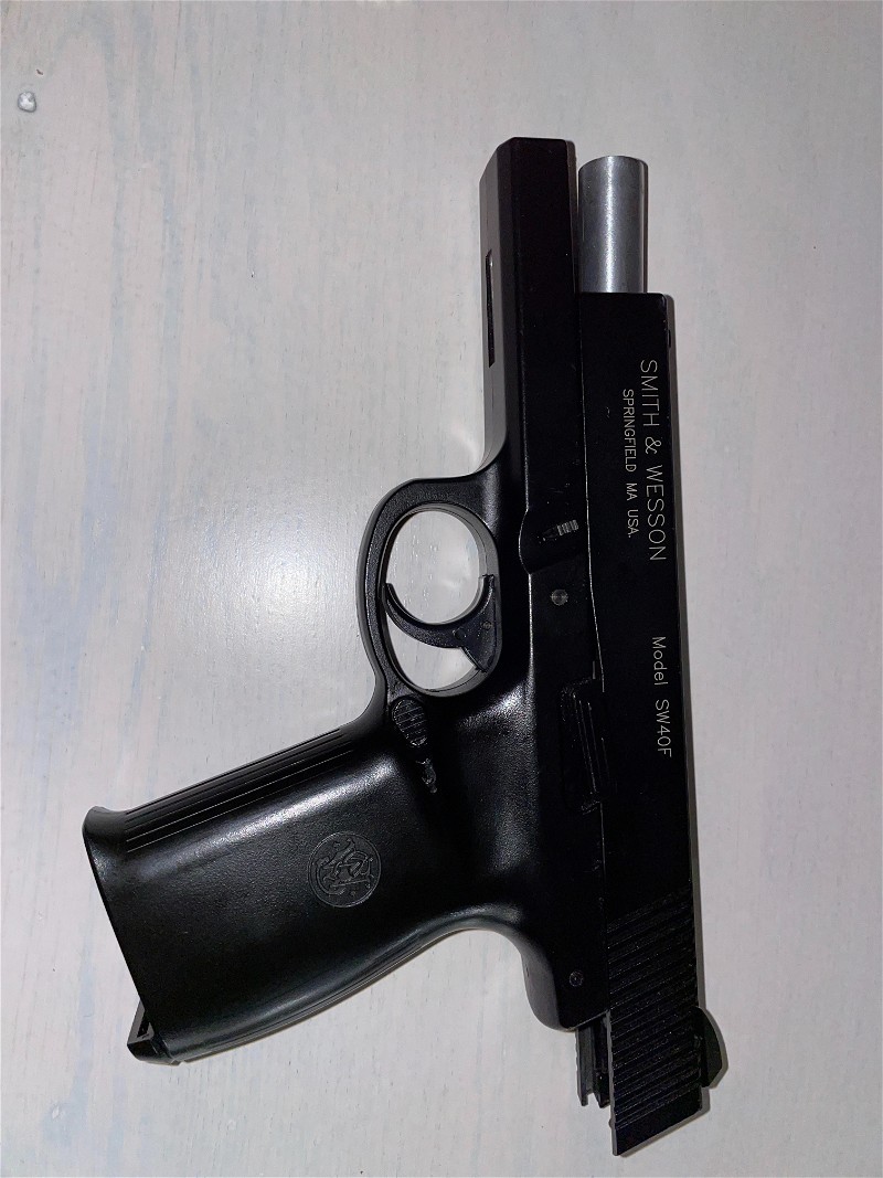 Image 1 for Smith & Wesson SW40F co2 blowback