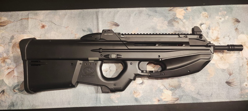 Image 1 for Cybergun F2000 AEG