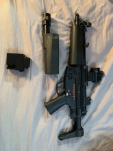 Afbeelding van fully upgraded mp5, met heel wat accesoires