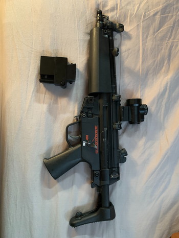 Afbeelding 4 van fully upgraded mp5, met heel wat accesoires