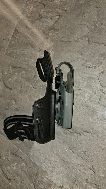 Image 3 for Safariland drop leg holster Glock 17 & 22