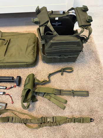 Imagen 5 de Complete Airsoft Set  Replica Rifle  Tactische Uitrusting  Zo Goed Als Nieuw