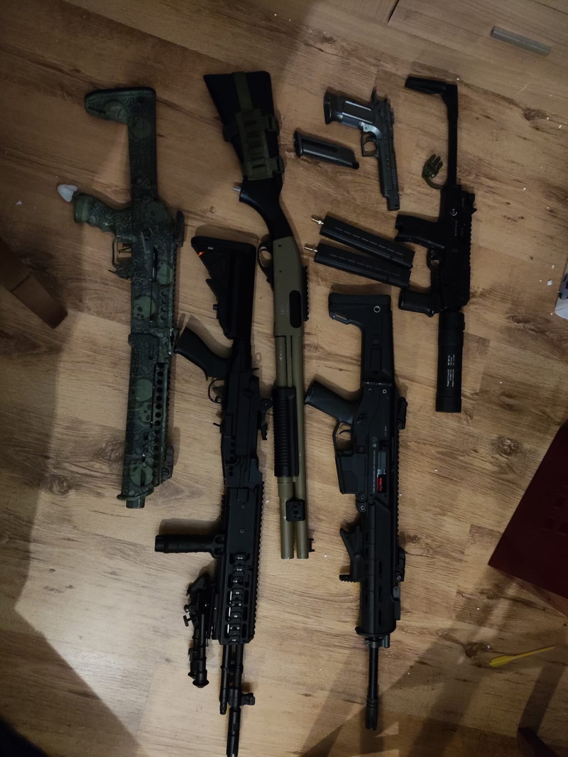 Imagen 1 de Diverse replicas ivm opruiming aeg/hpa