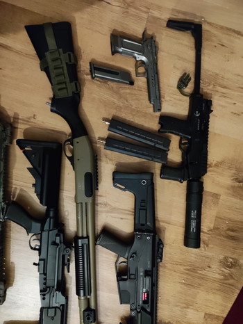 Imagen 2 de Diverse replicas ivm opruiming aeg/hpa