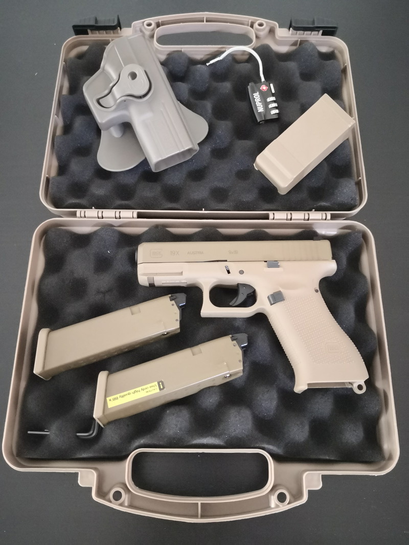 Image 1 for Umarex Glock 19X Replica