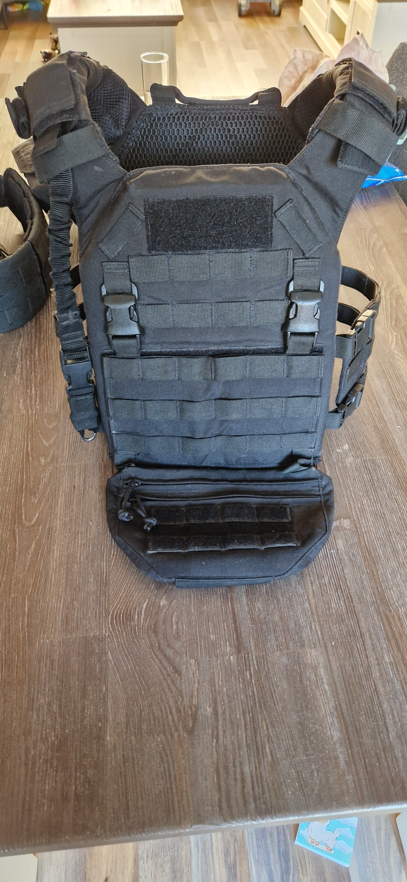 Afbeelding 1 van WAS recon plate carrier met one point sling en dangler pouch