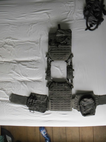Image 2 pour Plate carrier wolf grey laser cut invader gear