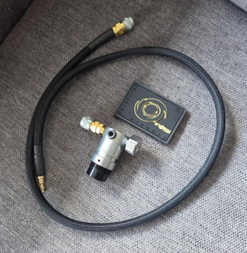 Image 2 for Full HPA Kit. Powair 1.1L Carbon tank + Wolverine CAT 5 Storm Regulator & Line + Tank Pouch