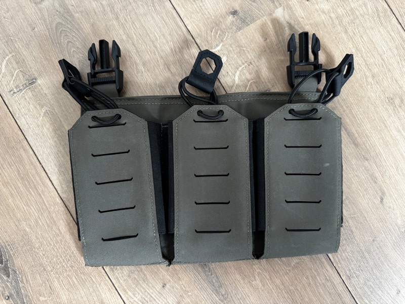 Imagen 1 de Laser Cut Warrior assault triple bungee pouch RG
