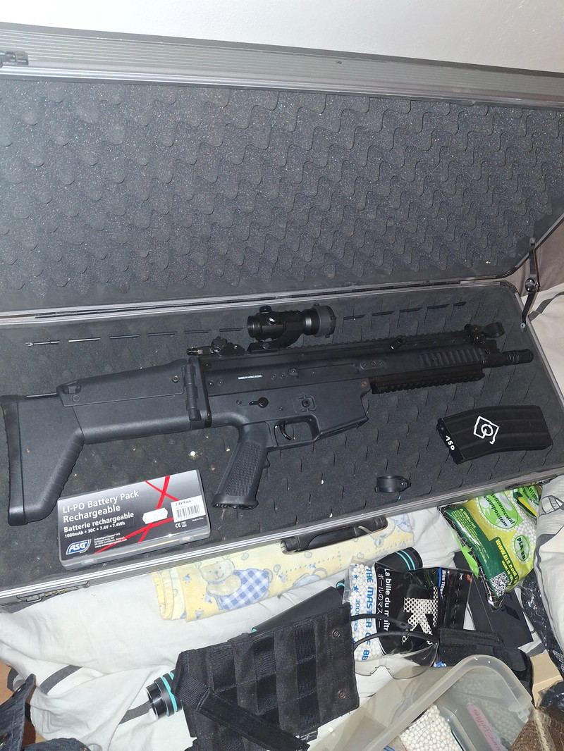 Afbeelding 1 van scar H.. Nog nooit skrim gespeeld