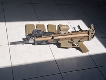 Image 2 for Tokyo Marui scar H met vele upgrades. ZIE ADVERTENTIE VOOR RUILS.