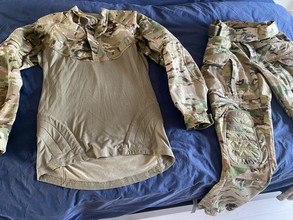 Image for UF PRO STRIKER X COMBAT SHIRT maat: L + STRIKER ULT COMBAT PANTS Maat: 32/32