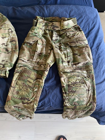 Image 3 pour UF PRO STRIKER X COMBAT SHIRT maat: L + STRIKER ULT COMBAT PANTS Maat: 32/32